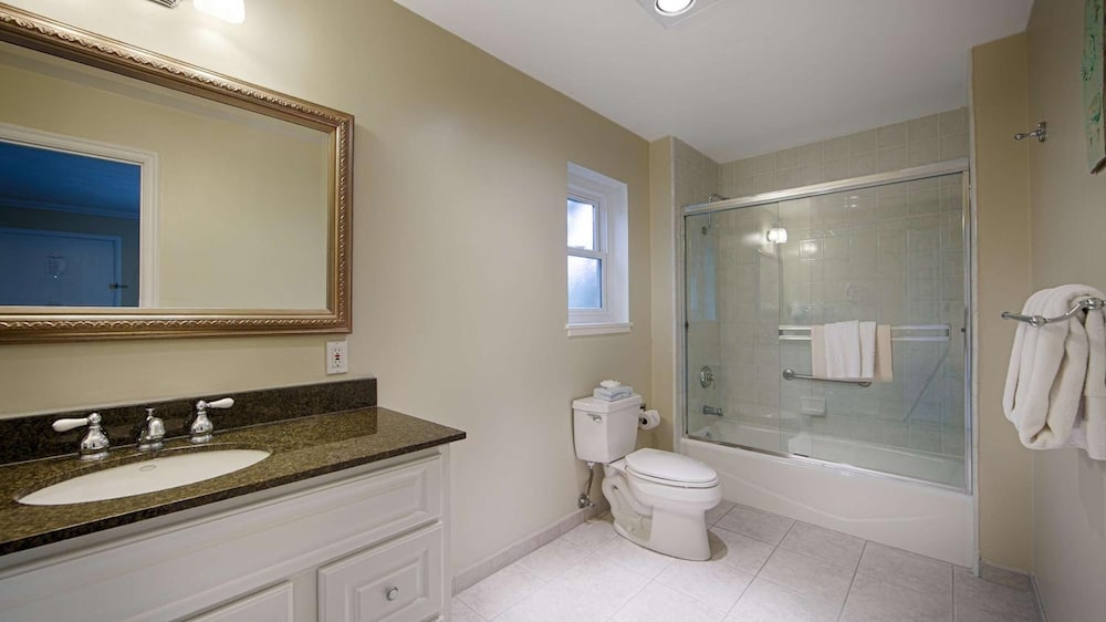 Carmel Bay View Inn - photo 34