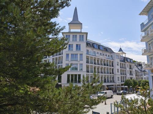 FIRST Sellin Meerblick Suite View — 4-Star Luxury Hotel in Ostseebad Sellin, Germany