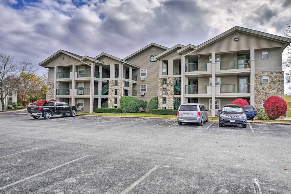 Holiday Hills Resort Condo with Hot Tub Access - photo 15