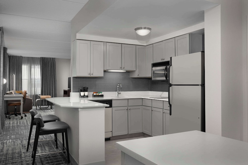 Homewood Suites by Hilton Reading - photo 15