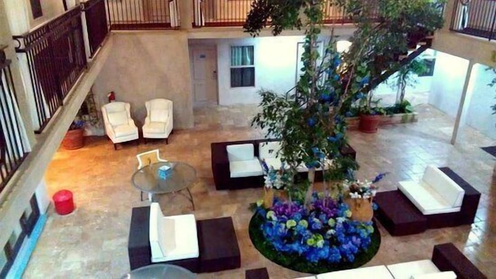 L.A. Sky Boutique Hotel - photo 47