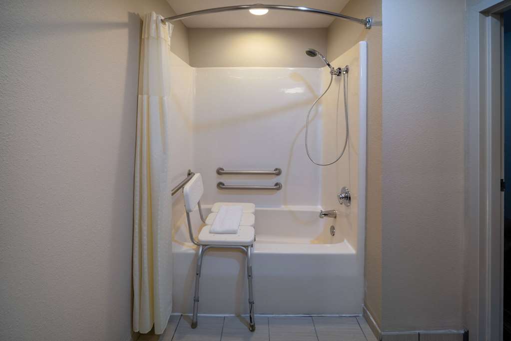 Microtel Inn & Suites by Wyndham Bossier City - photo 41