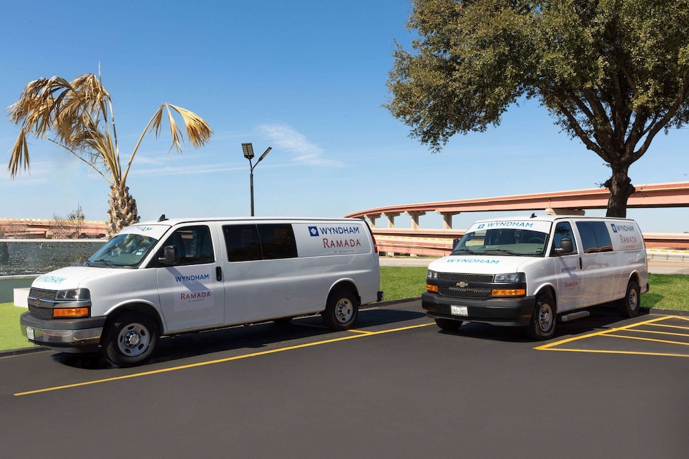 Wyndham DFW Airport - photo 36