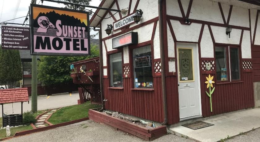 Sunset Motel in Unknown City, Canada