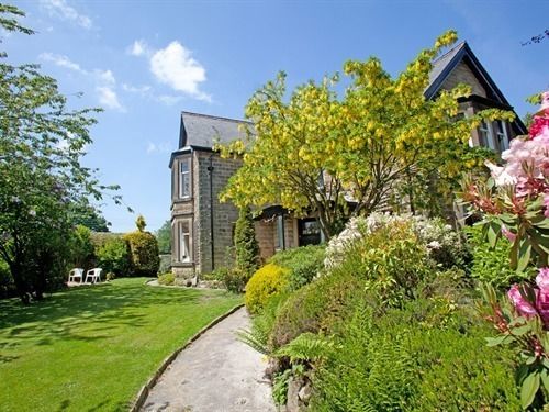 Stonecroft Country Guesthouse — 4-Star Luxury Hotel in Hope Valley, United Kingdom