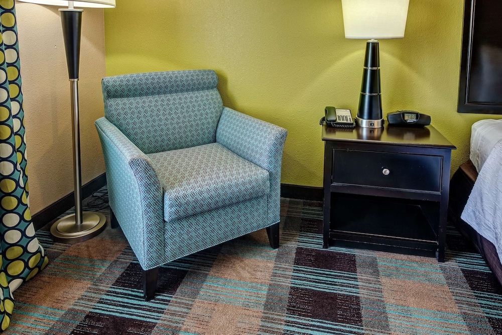 Hampton Inn & Suites Clarksville - photo 27