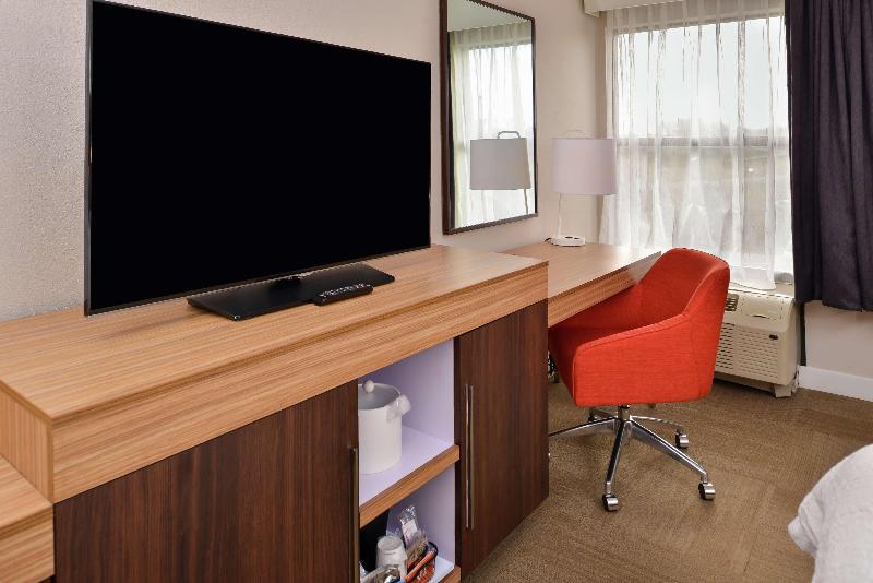 Hampton Inn Greensboro East - photo 61