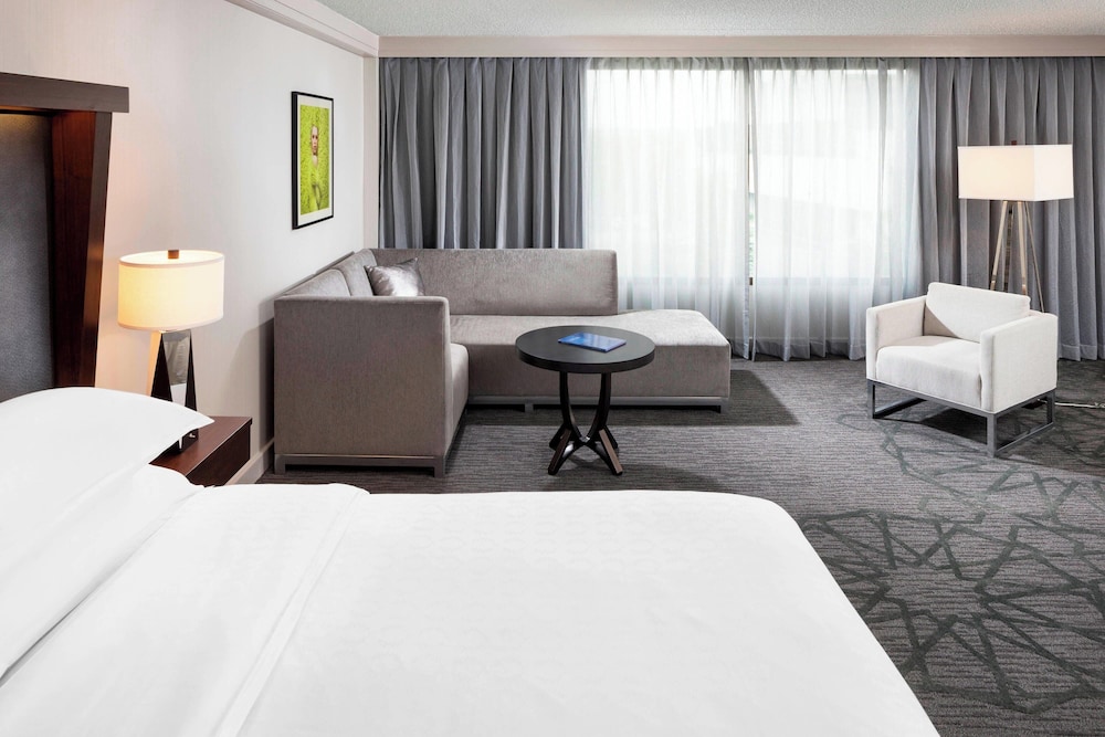 Sheraton Bloomington Hotel - photo 14