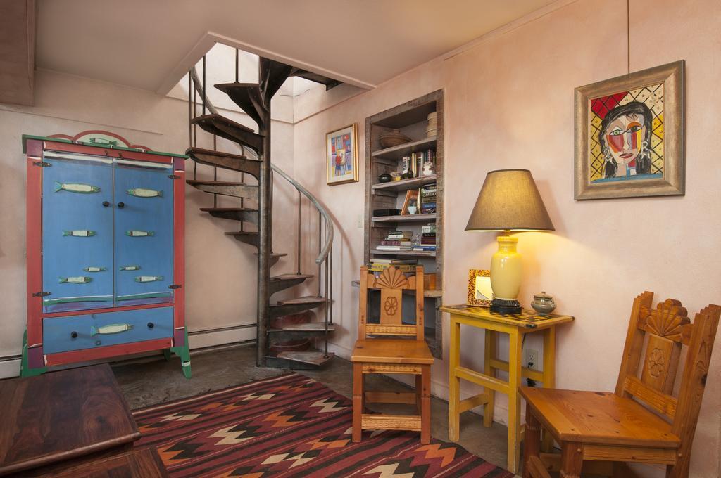 Inger Jirby's Guest Houses - photo 9