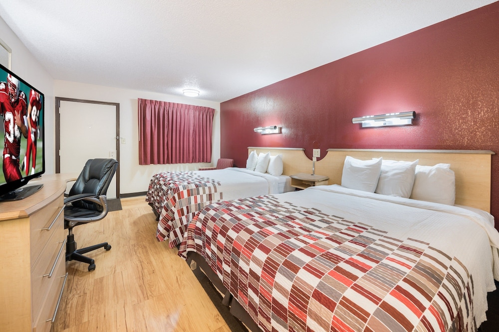 Red Roof Inn Columbus Grove City - photo 2