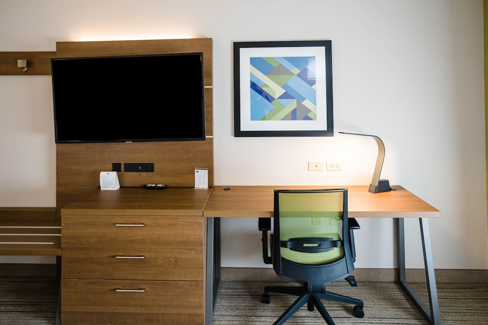 Holiday Inn Express & Suites Knoxville Farragut by IHG - photo 3