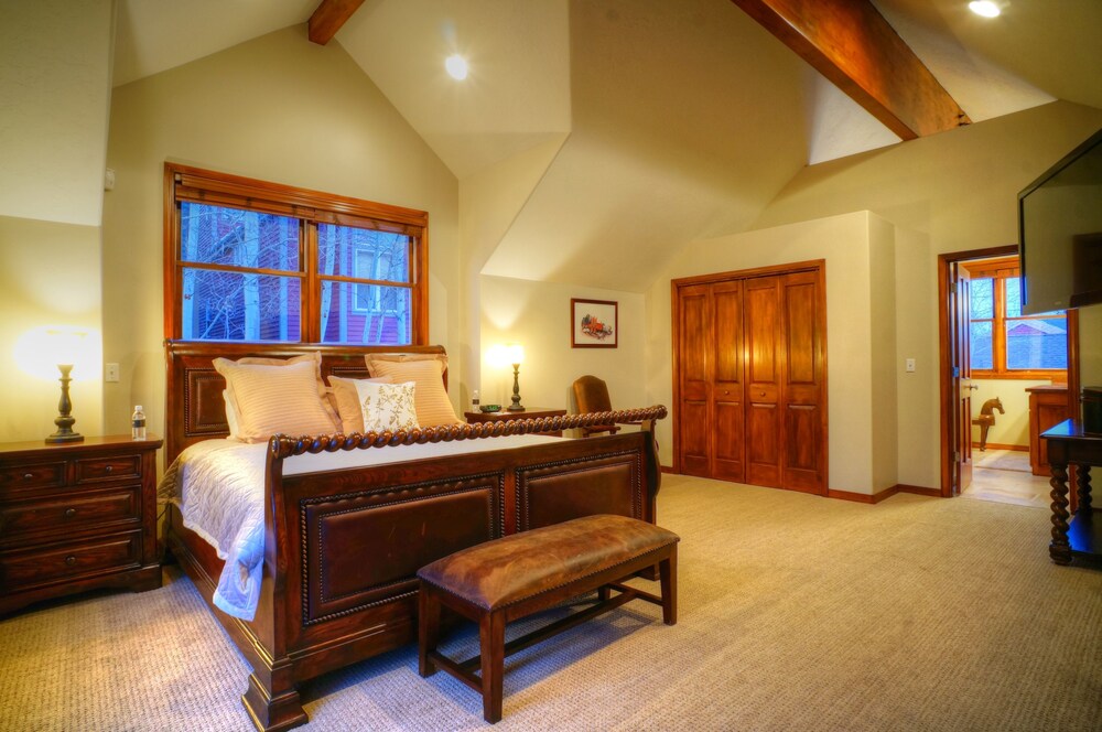 Abode off Main - photo 3