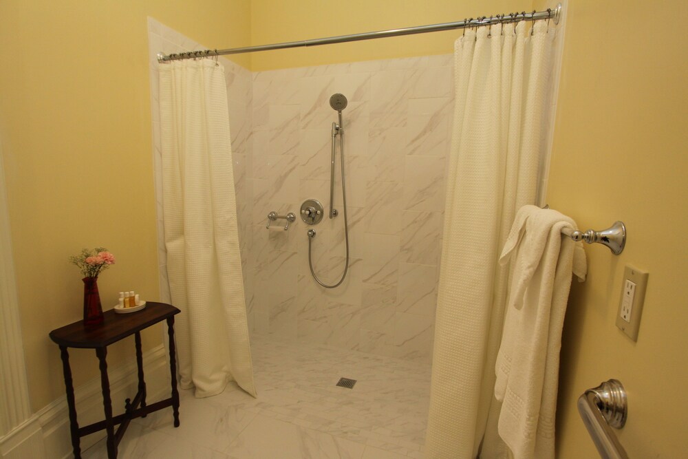 Hennessey House - photo 22