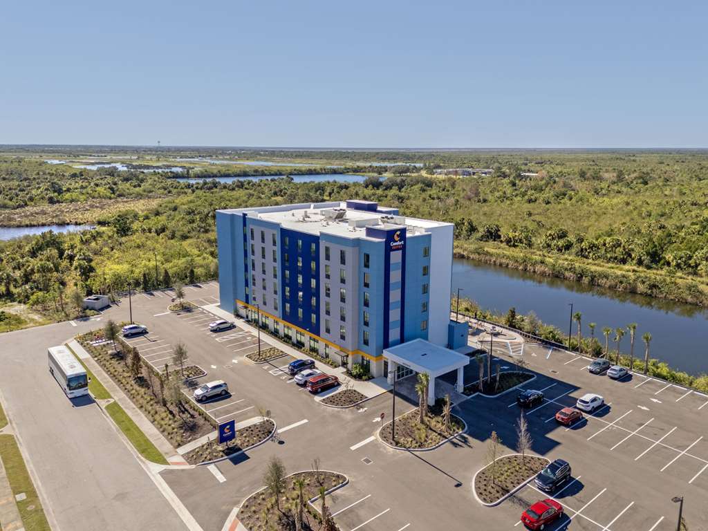 Comfort Suites Titusville near Kennedy Space Center - photo 3