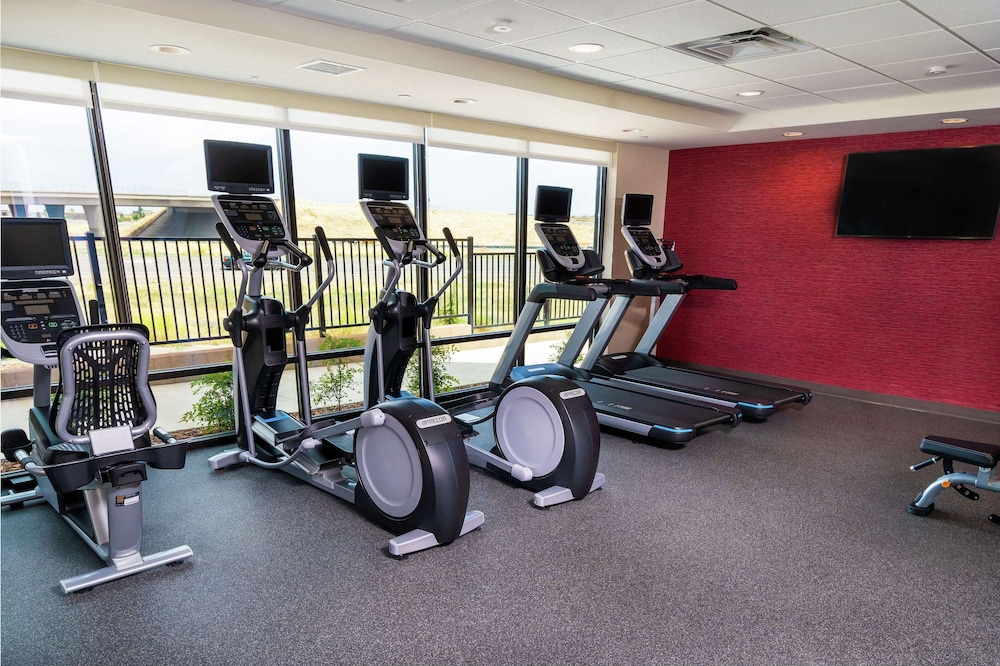 Home2 Suites by Hilton Roseville Sacramento - photo 26