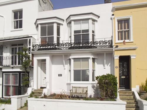 Bay House — 4-Star Luxury Hotel in Hastings, United Kingdom