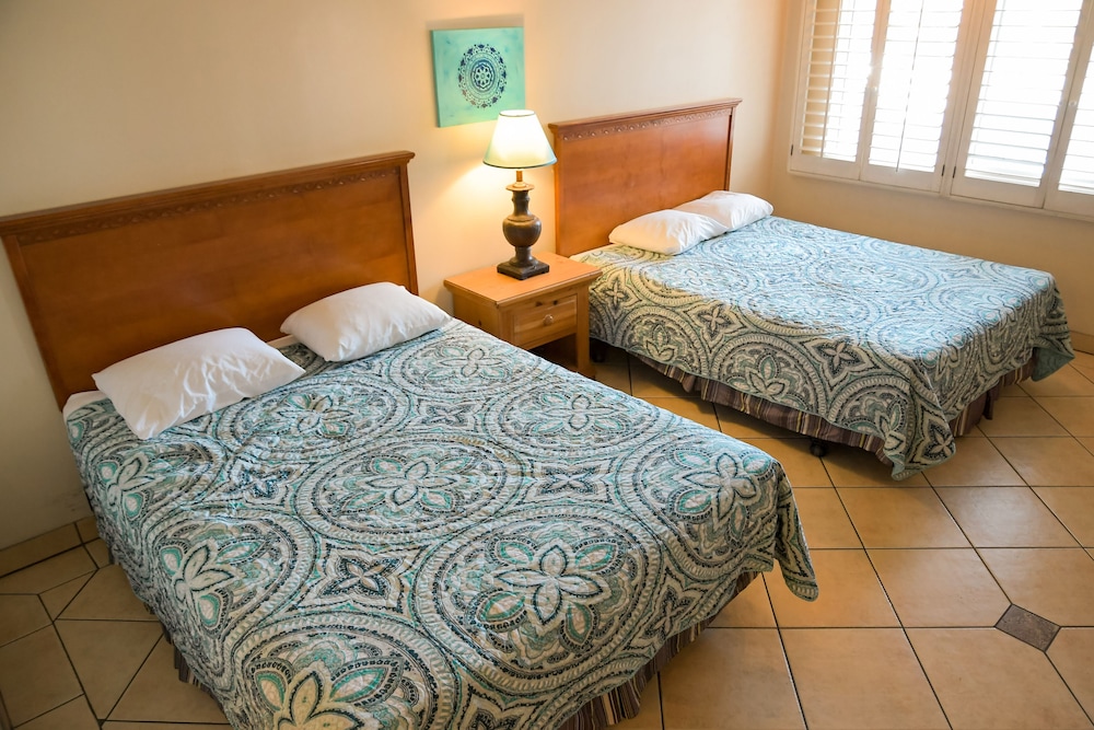 The Shores Inn and Beach Houses - photo 12