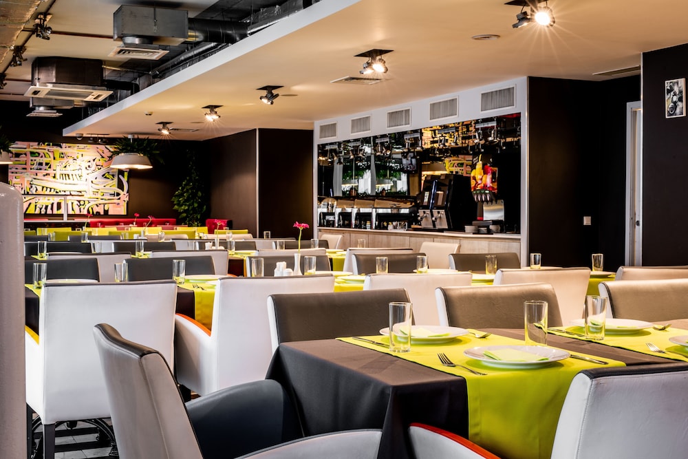 מזון ומשקאות