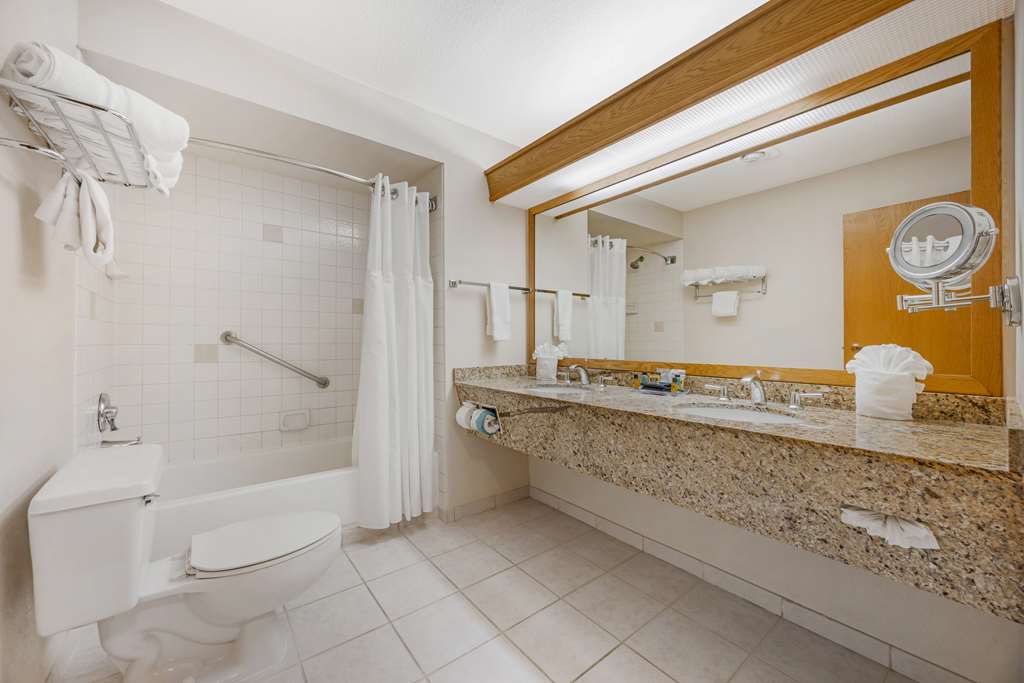 Best Western Plus Mill Creek Inn - photo 33
