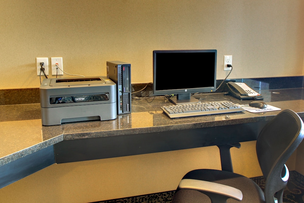 Cobblestone Hotel & Suites Pecos - photo 43