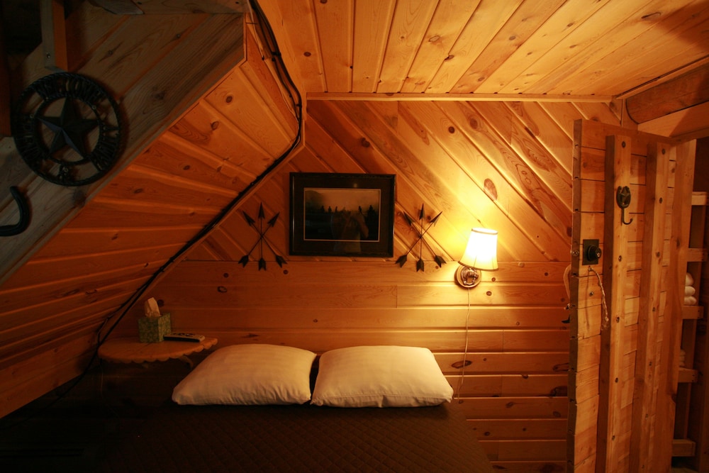 Judith Mountain Lodge - photo 17
