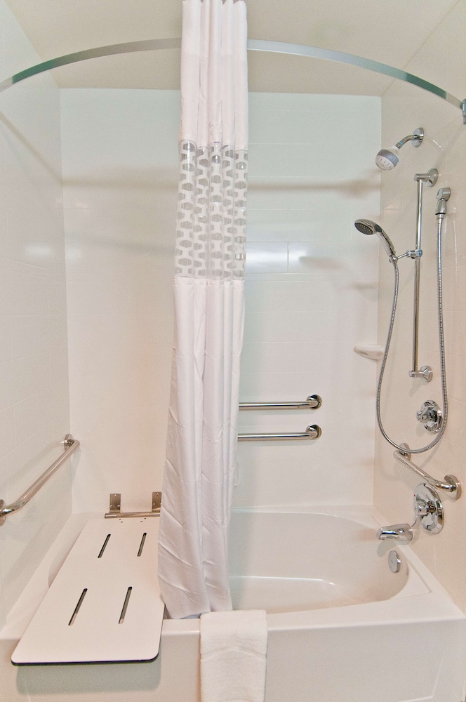 Hampton Inn & Suites Pensacola I 10 Pine Forest Road - photo 22