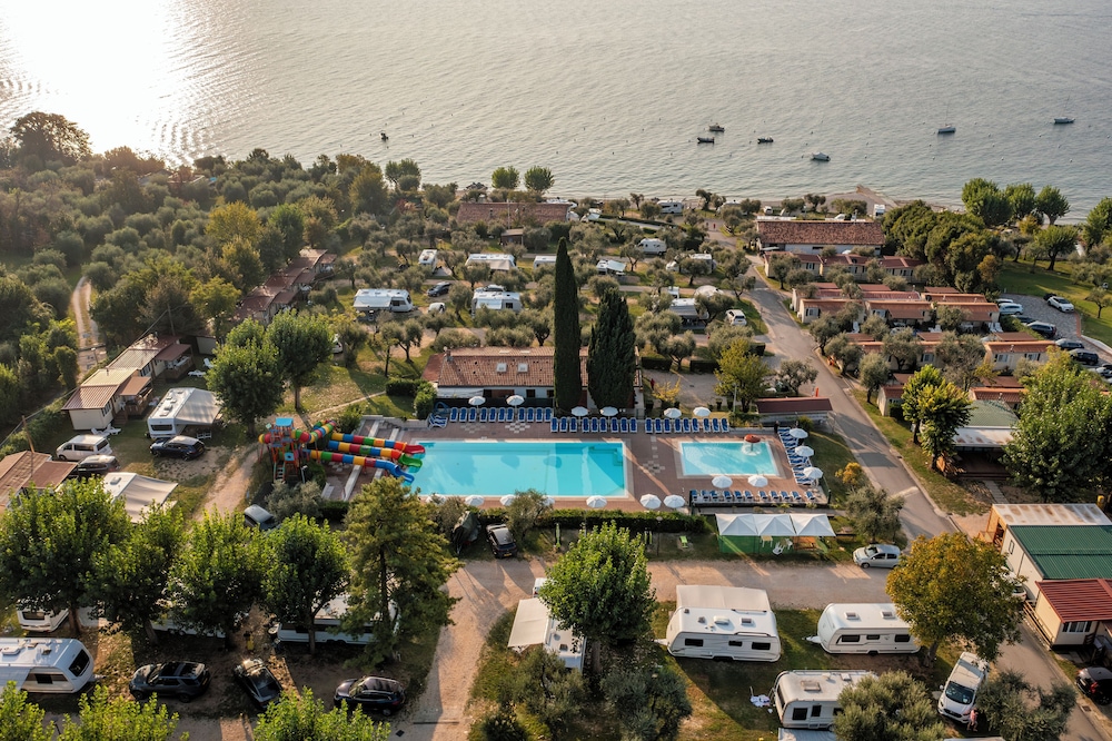 Camping Fontanelle — 4-Star Luxury Hotel in Moniga Del Garda, Italy