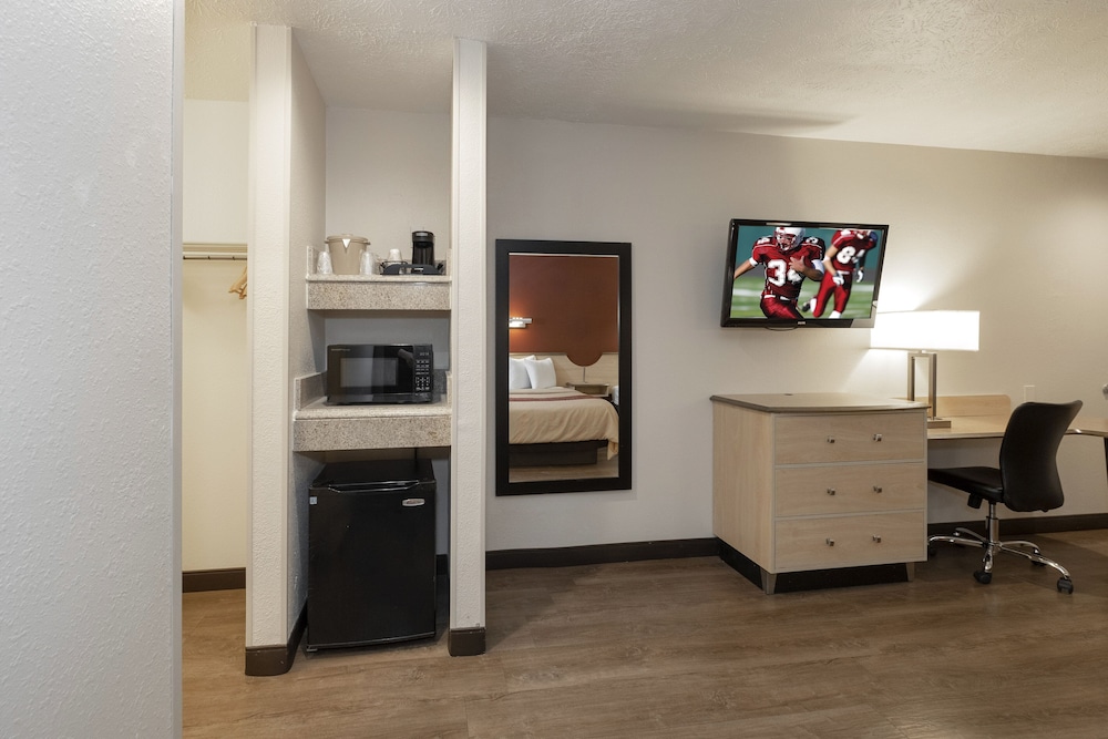 Red Roof Inn Indianapolis Greenwood - photo 24