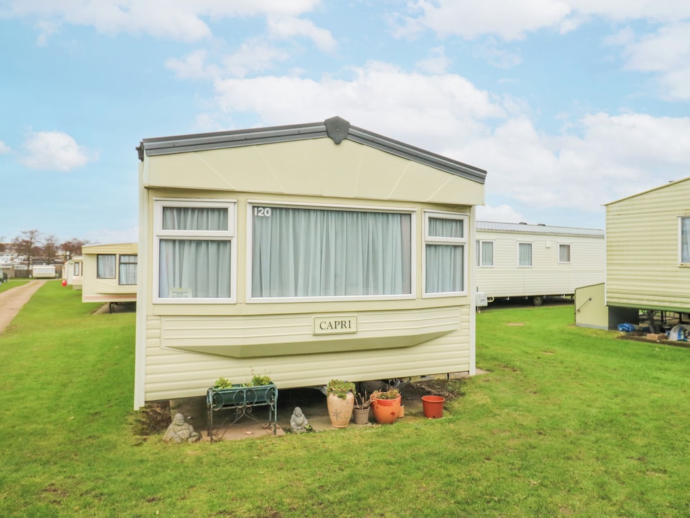 120 Caravan in Great Yarmouth, United Kingdom
