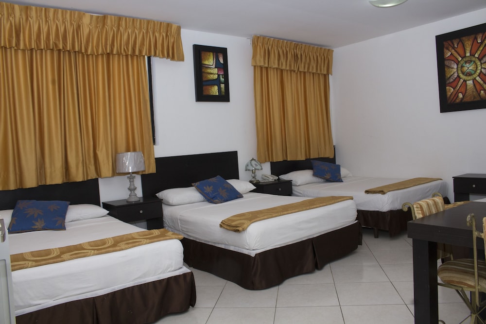 Presidente Beach in Salinas, Ecuador