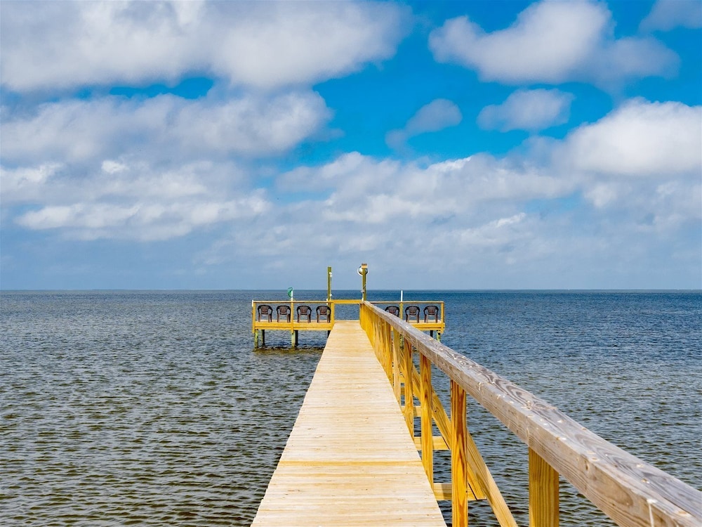 Anchor House by Miss Kitty s — 4-Star Luxury Hotel in Rockport, United States