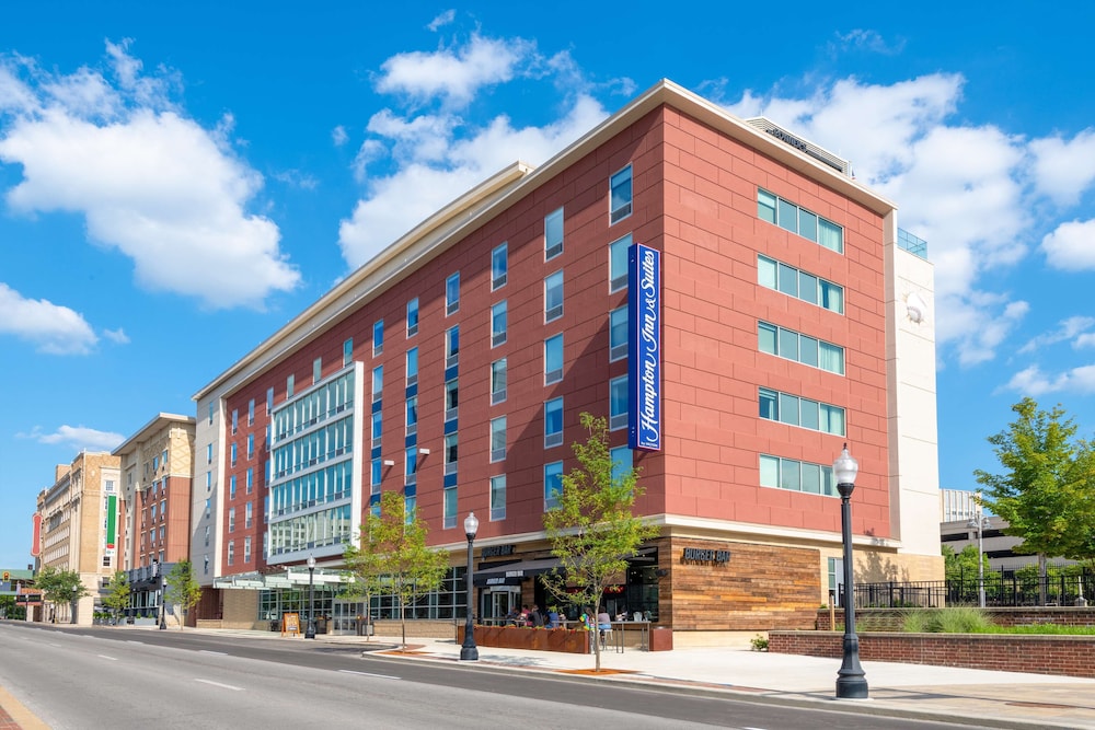 Hampton Inn & Suites Fort Wayne Downtown - featured photo