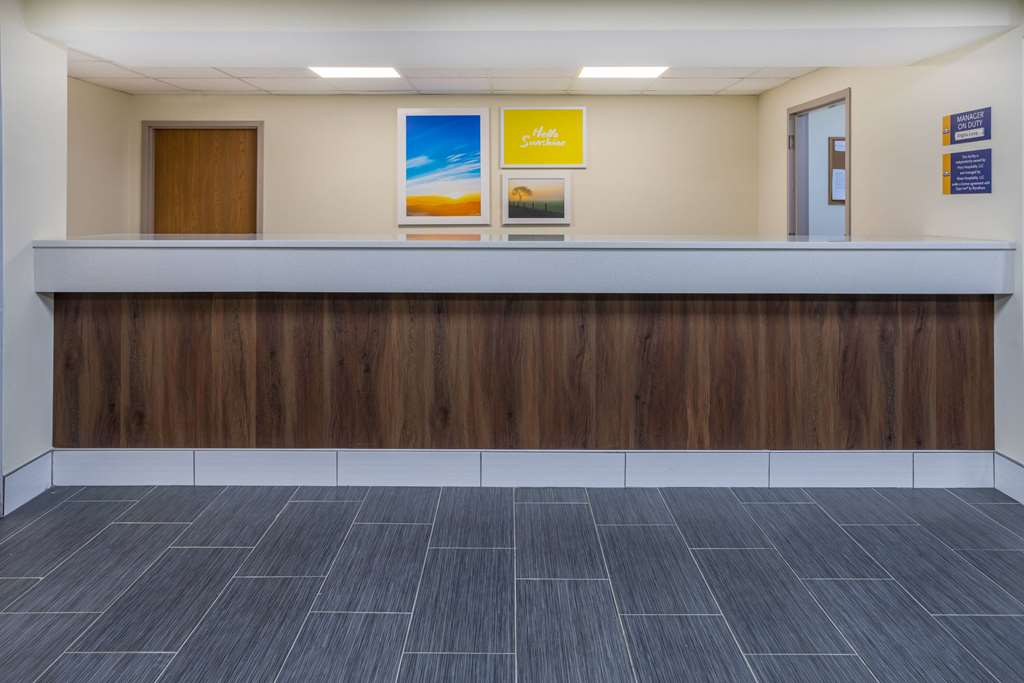 Days Inn by Wyndham Grayson - photo 9