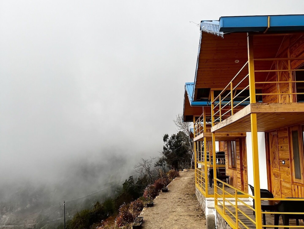The Nirvana Stays - last minute hotel in Naini Tal