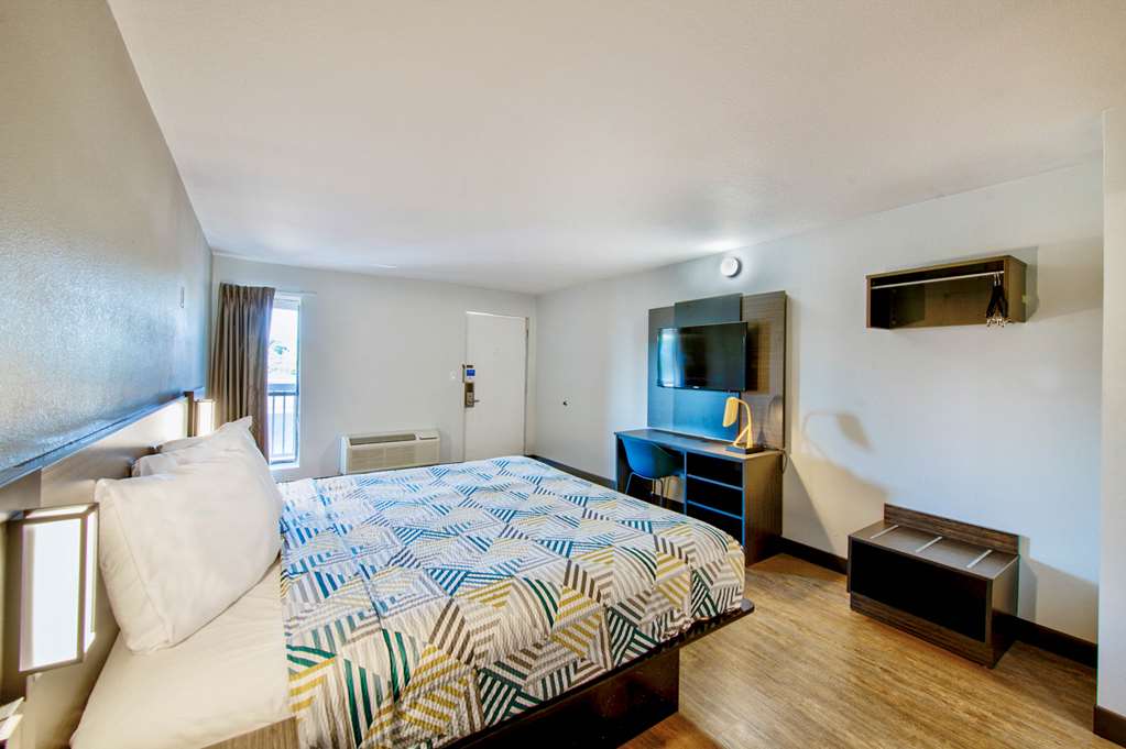 Motel 6 Fort Worth TX White Settlement - photo 10
