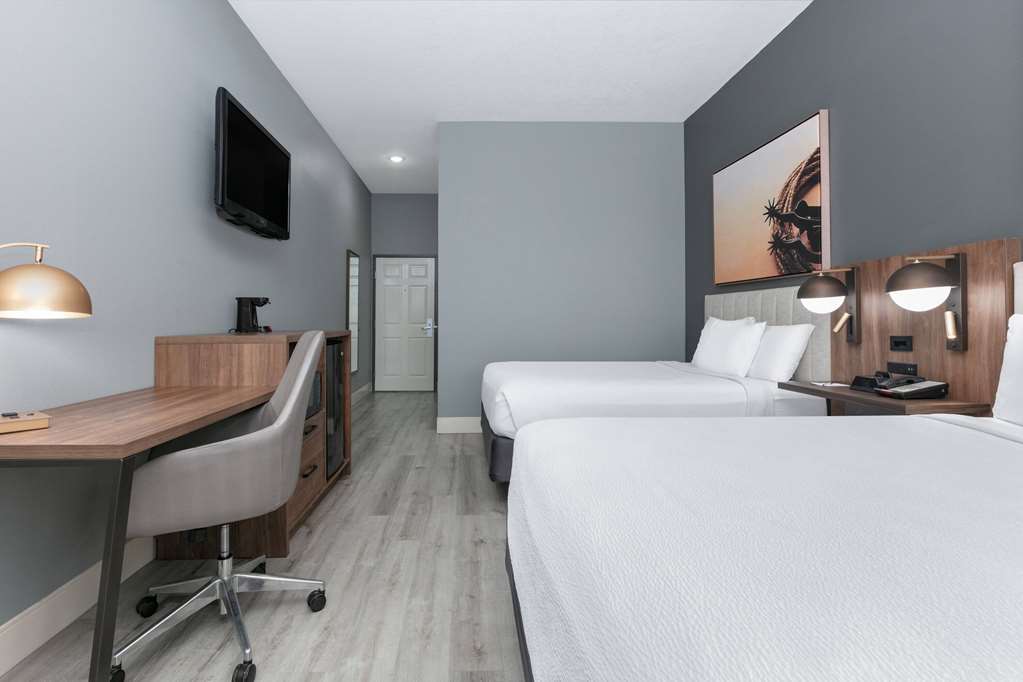La Quinta Inn & Suites by Wyndham Decatur - photo 15