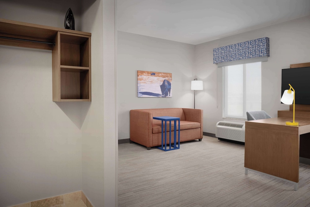 Hampton Inn & Suites Williston - photo 8