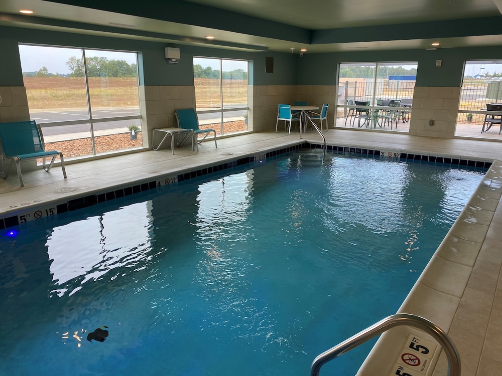 Holiday Inn Express & Suites Union City by IHG - photo 21