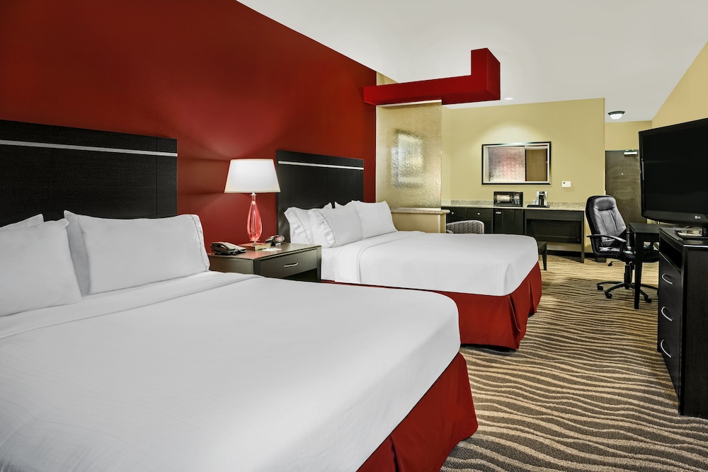 Holiday Inn Express & Suites Cotulla by IHG - photo 9