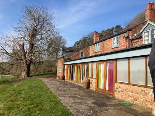 Spring Valley Farm - carbon neutral hotel in Unknown City
