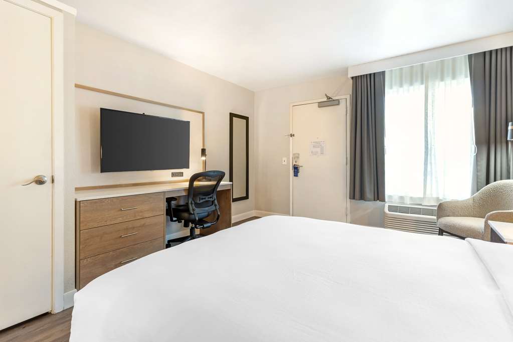 Best Western Plus Rancho Cordova Inn - photo 35