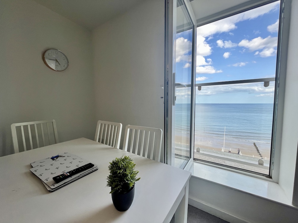 6 Seaview @ Bridlington Bay in Bridlington, United Kingdom