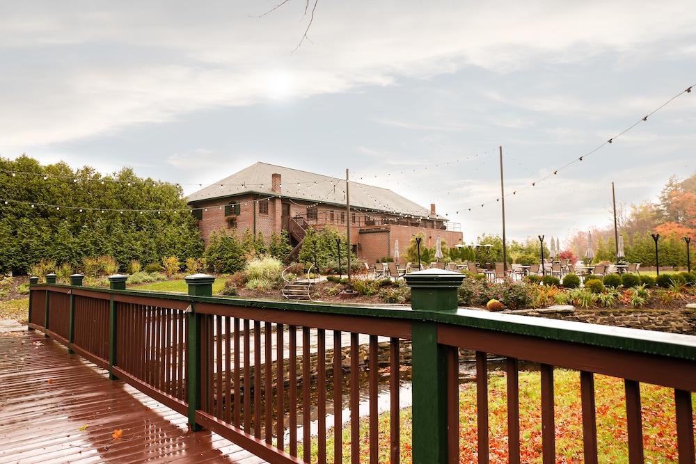 The Beaumont Inn - photo 40