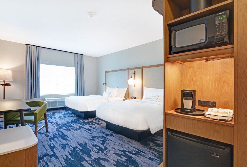 Fairfield Inn & Suites by Marriott Houston NASA We - photo 6
