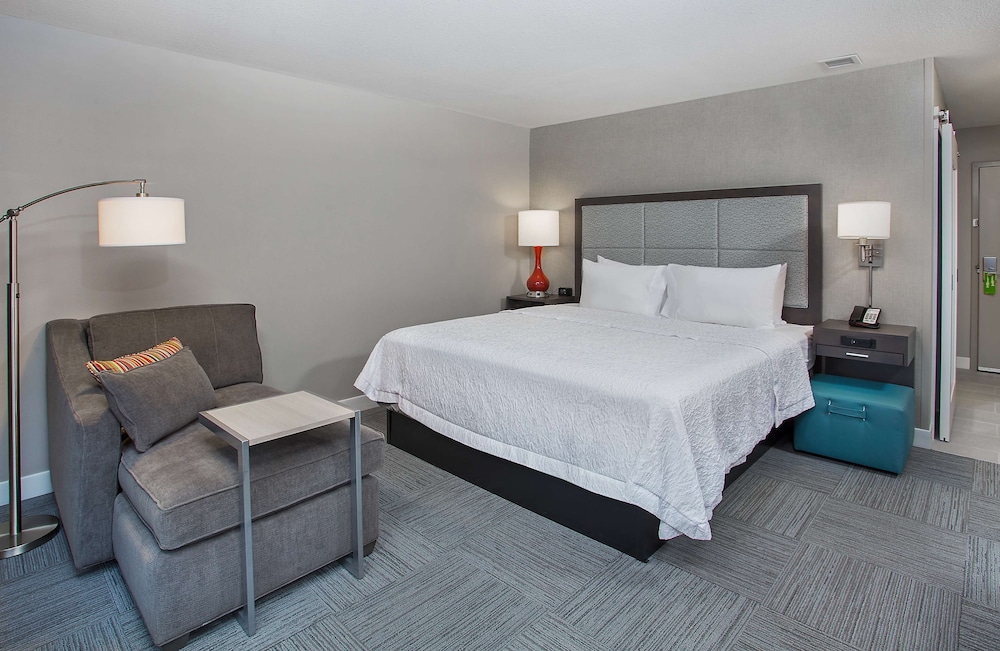 Hampton Inn Vincennes - photo 4