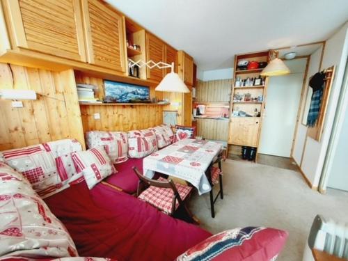 Plagne Village 100 Ski Aux Pieds - carbon neutral hotel in Unknown City