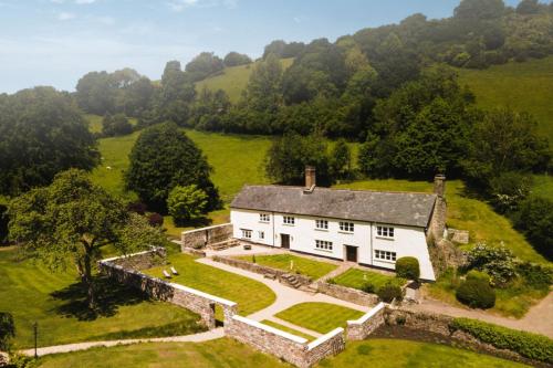 Summergreen Farmhouse — 4-Star Luxury Hotel in Bampton, United Kingdom