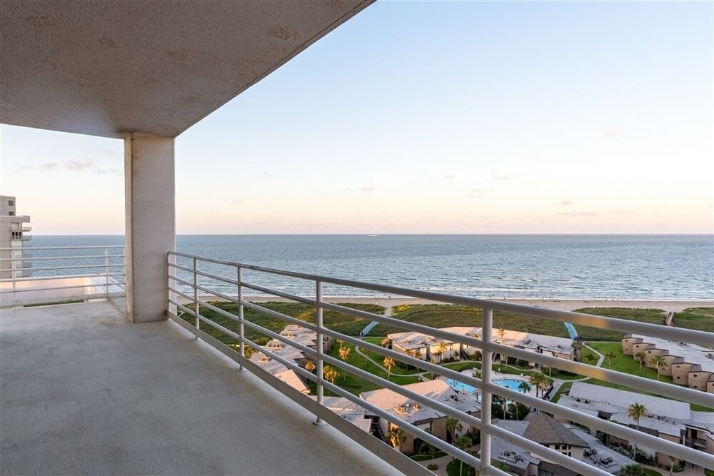 Sunchase IV 1401: Beachfront Resort Penthouse Nothing Else Even Come - photo 26
