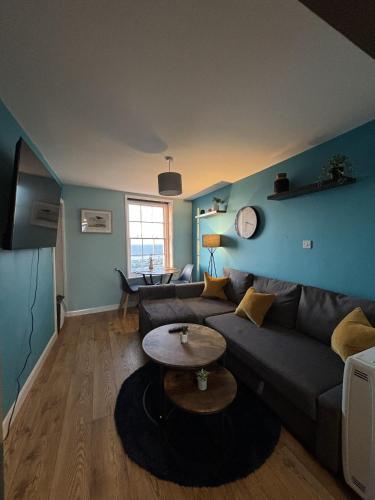 Fort Cresent Sea View Apartment — 4-Star Luxury Hotel in Margate, United Kingdom