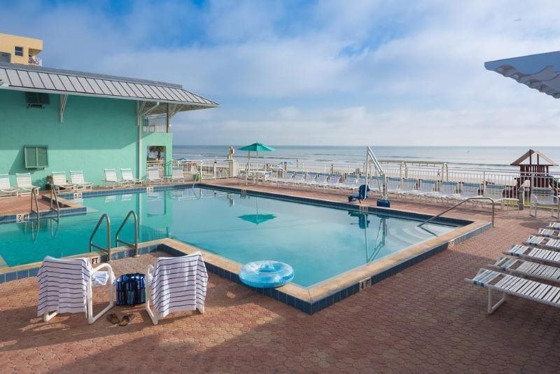 Coconut Palms Beach Resort - photo 8